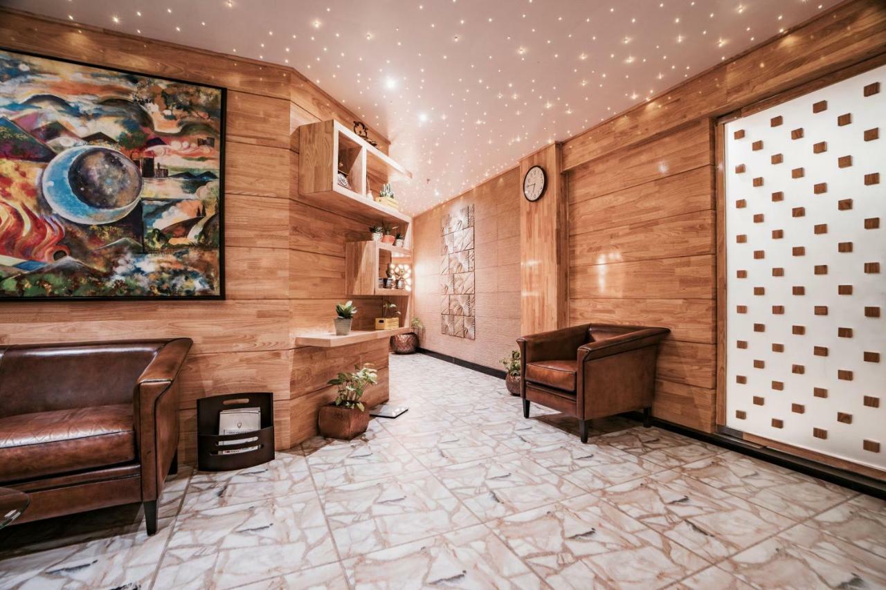 מלון מונאר The Panoramic Getaway מראה חיצוני תמונה The interior of the hotel