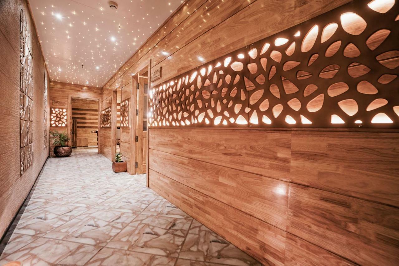 מלון מונאר The Panoramic Getaway מראה חיצוני תמונה The interior of the hotel